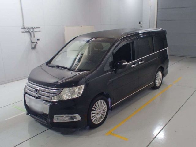 10428 HONDA STEP WAGON RK5 2011 г. (CAA Chubu)